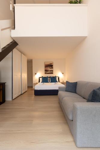 One-Bedroom Apartment with Garden image 5