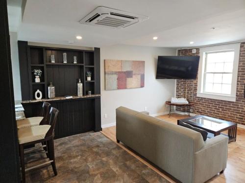 Modern 2BR in Great Location (202) in Maryville (TN)