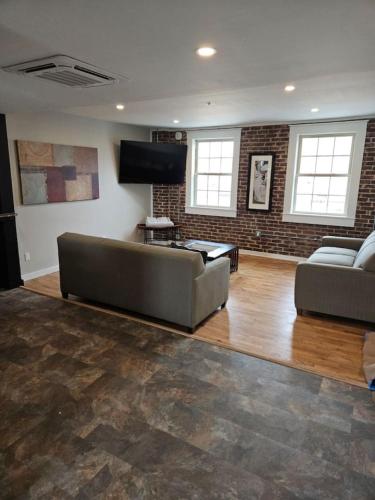 Modern 2BR in Great Location (202) in Maryville (TN)