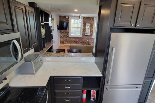 Modern 2BR in Great Location (202) in Maryville (TN)