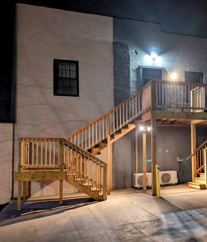 New Modern 2 BR in Excellent Location (201) in Maryville (TN)