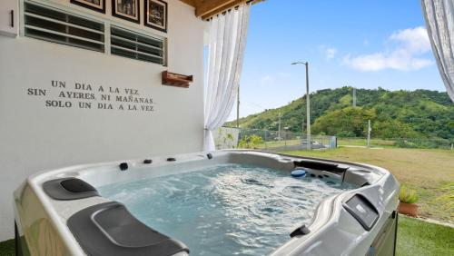 อ่างแช่น้ำร้อน, Lucero del Mar- jacuzzi and ocean views in อนาสโก