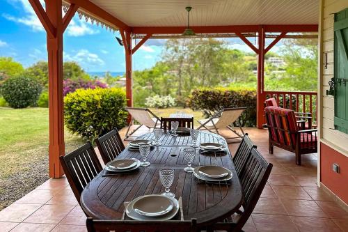 Villa Creole with Pool in Hyacinthe