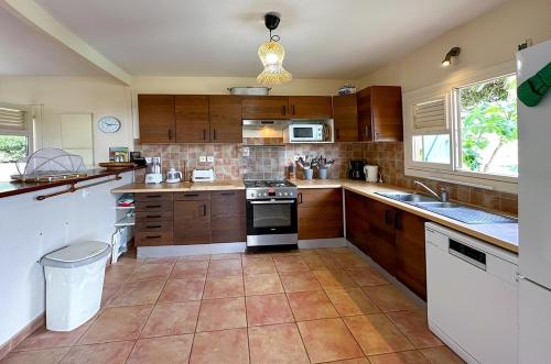Villa Creole with Pool in Hyacinthe
