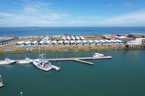 Westport Marina Cottages - 전망