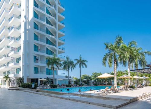 Prestigious 2BR w/ Ocean View and Pool in CTG image 2