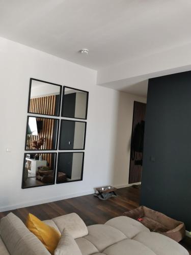 Spacious 2-Bedroom Apartment Near City Center, Berlino (foto 9)