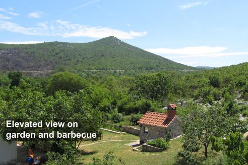  Country House Duje in Perković