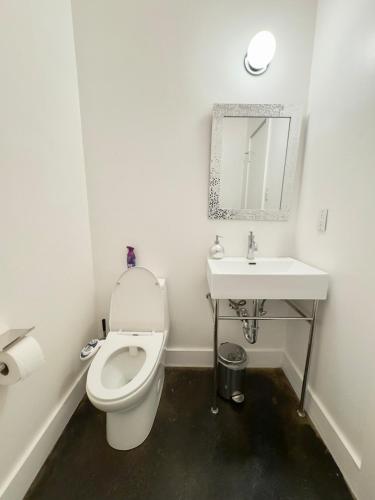 Two-Bedroom Villa image 8