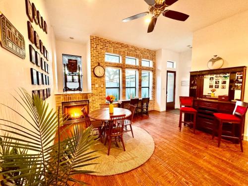 Two-Bedroom Villa image 7