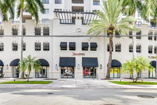 Stylish Modern Apartments at Gables Grand Plaza in Miami in Miami, USA