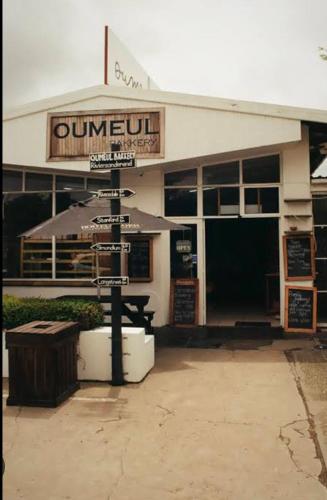 On De La Vigne On De La Vigne