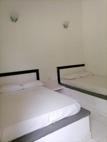 2 double beds
