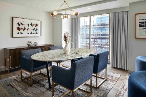 Grand Suite image 6