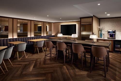 Double Room with Two Double Beds - Club Access image 4