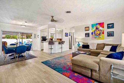 Villa Oasis Fort Lauderdale - Fun-Packed Family Home For 10 Near Hollywood Beach in Pembroke Pines, USA