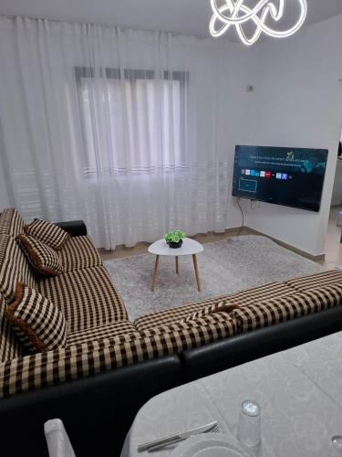 modern place-perfect Getaway, Tirana
