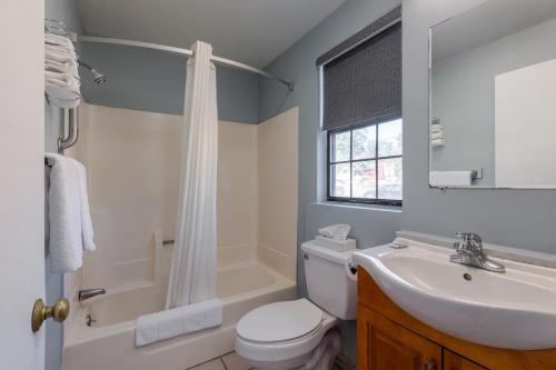 Knights Inn North Attleboro - image 6