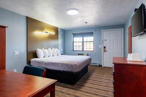 Knights Inn North Attleboro - image 8