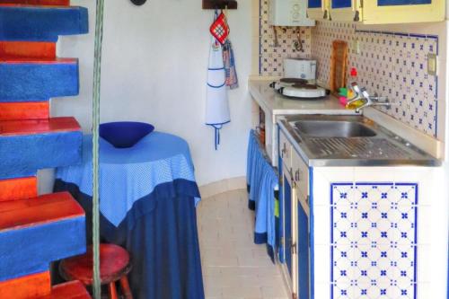 廚房, Charming House with Shared Pool in Porto de Mos. in 莫斯港