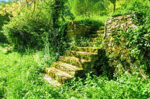 House with one bedroom in Porto de Mos with wonderful mountain view shared pool furnished terrace 30 km from the beach - image 10