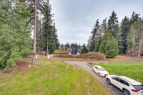 2 Mi to Warm Beach Family Gem with Views