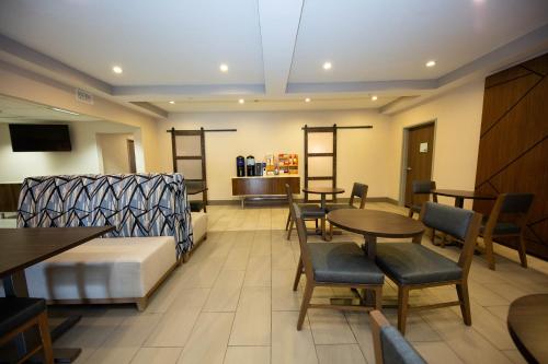 Holiday Inn Express - Canyon By IHG - 식음료(F&B)