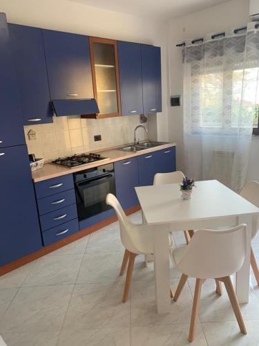 廚房, Casa Ponticello in 泰爾米尼－伊梅雷塞