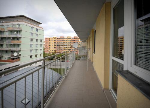 Pleasant apartment close to city center in Prague 13
