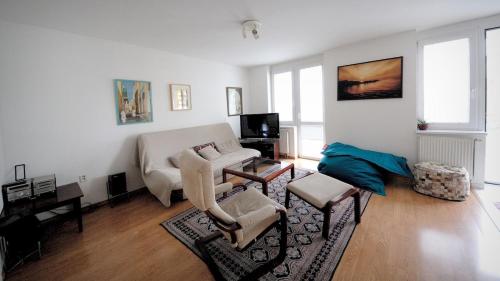 Pleasant apartment close to city center in Prague 13