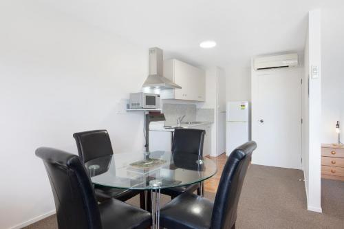 مطبخ, موتيل جاردن سيتي (Garden City Motel) in رد وود