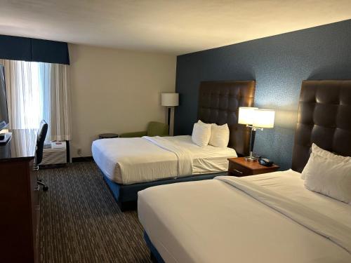 Drury Inn & Suites St. Louis Fenton - image 11