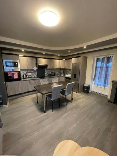 Appartement en résidence (Appartement en residence) in 拉紹塞埃聖維克托