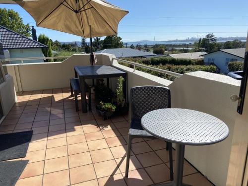 Close motorway, free breakfast, Fabulous views, selfcontained in تي أتاتو