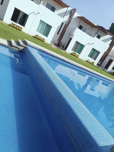حديقة, Excelente Casa Familiar con Alberca in Lomas de Jiutepec