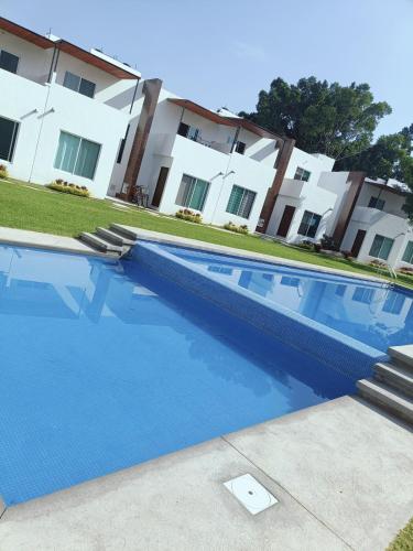 حديقة, Excelente Casa Familiar con Alberca in Lomas de Jiutepec