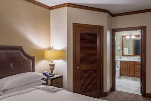 The Ritz-Carlton Aspen Highlands - Premier 3 Bedroom Ski view - image 4