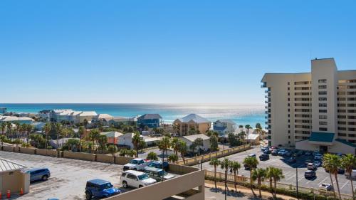 Laketown Wharf 613! Ocean View 1 BD 2 bath And Amazing Amenities! - image 18