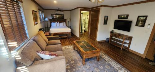 Queen Suite
