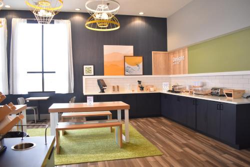 Spark by Hilton Albuquerque North I-25 - 식음료(F&B)