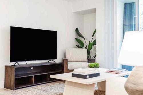 Stunning Centrally Located Apartments at New River Cove in South Florida in Fort Lauderdale, USA