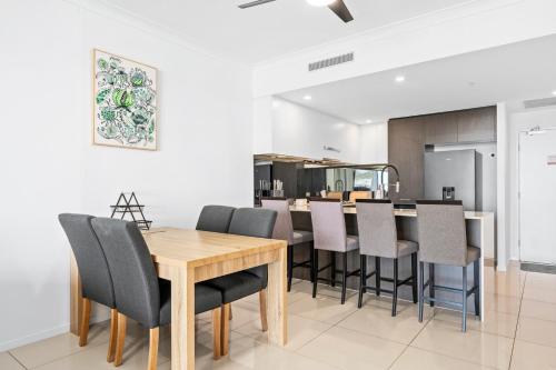 637236948 Harbour Quays Apartments