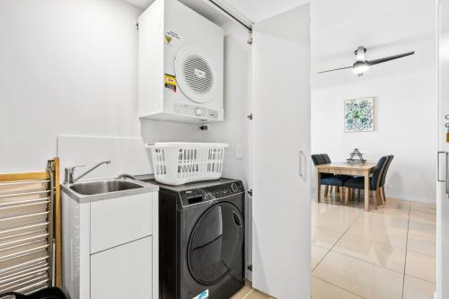 Harbour Quays Apartments in Biggera Waters