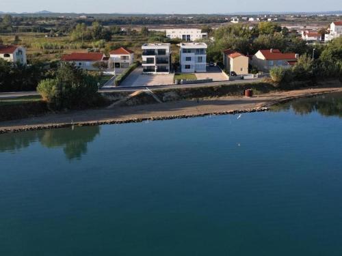 Apartments by the sea Nin, Zadar - 23664 - Location saisonnière - Nin