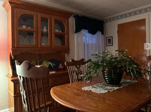 Peaceful Getaway by Buttonwood Park full amenities Peaceful Getaway by Buttonwood Park full amenities