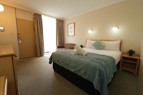 Comfort Inn Blue Lagoon Room Type - Standard Queen Room