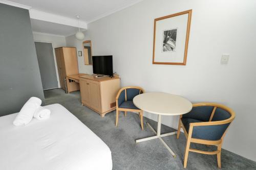 1 double bed