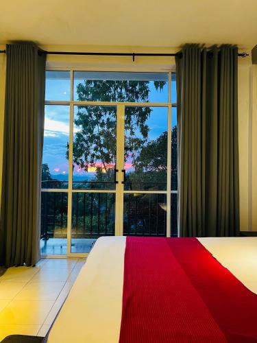 kandy hill villa - Tap to explore photos