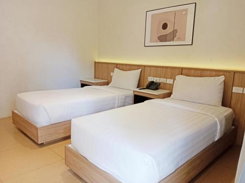 2 twin beds