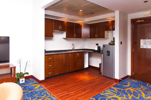 Deluxe Suite One Bedroom - Complimentary Transfer to Bluewater Island and JBR image 8